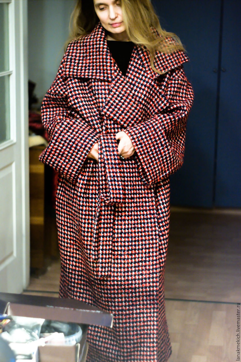 Oversized coat with houndstooth » Wallpapers and Images