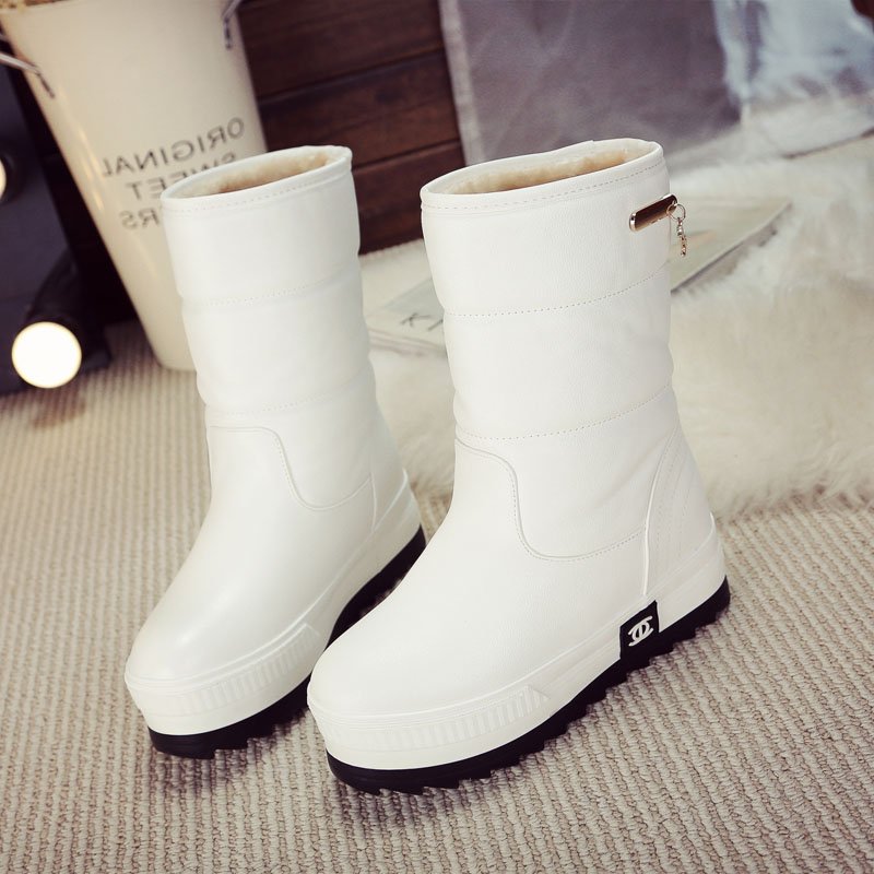 White flat boots » Wallpapers and Images